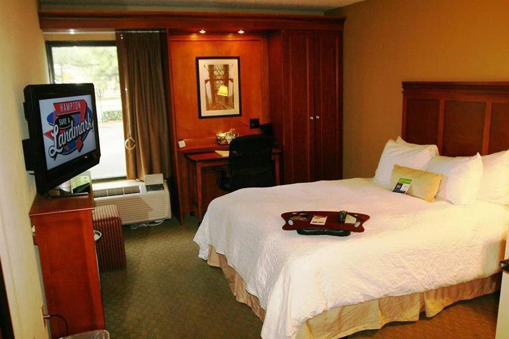 Hampton Inn Memphis Poplar Szoba fotó