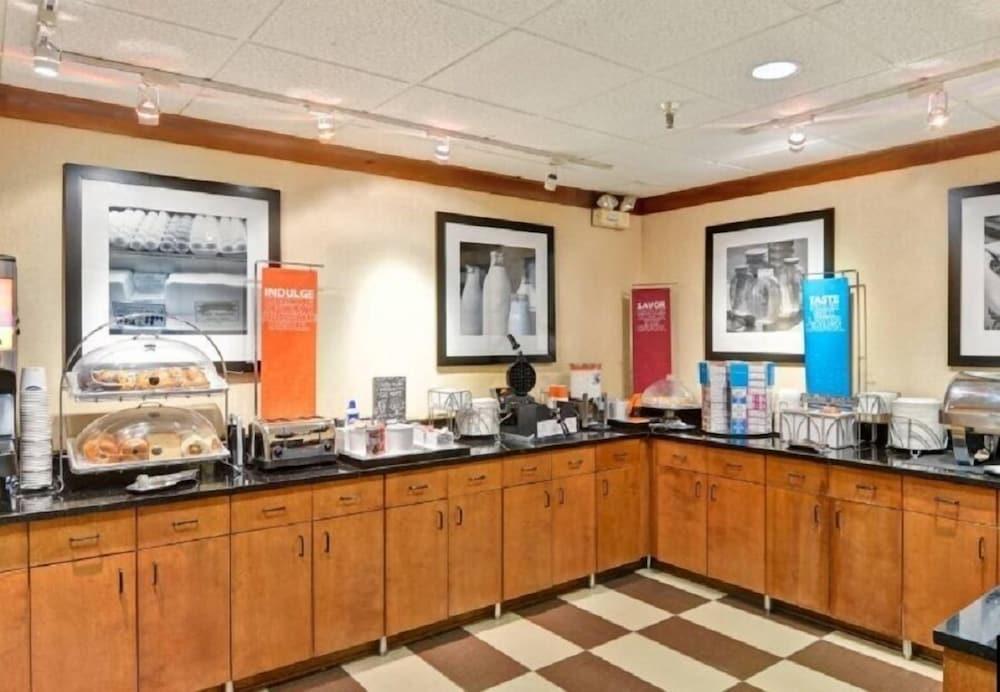 Hampton Inn Memphis Poplar Kültér fotó