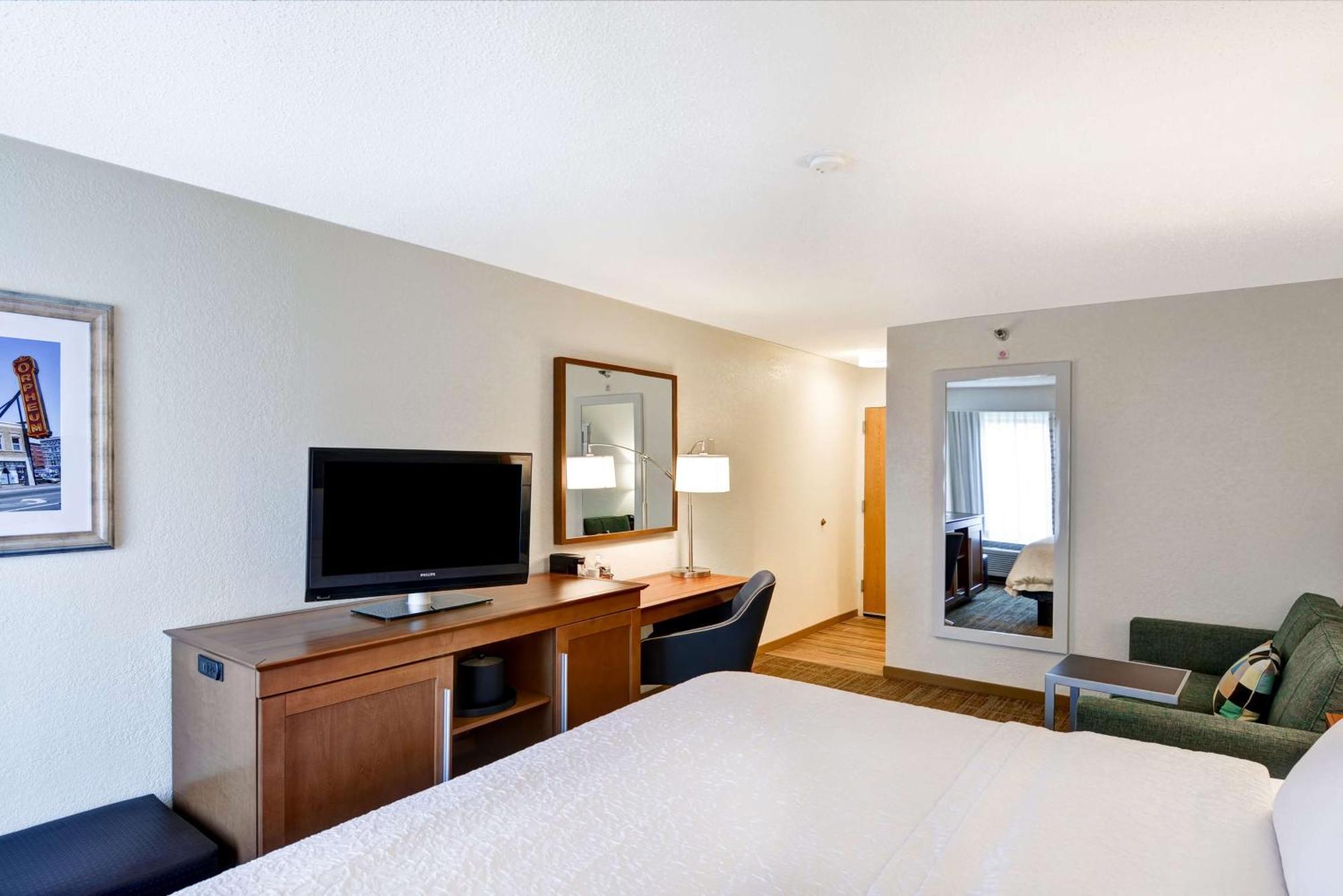 Hampton Inn Memphis Poplar Kültér fotó