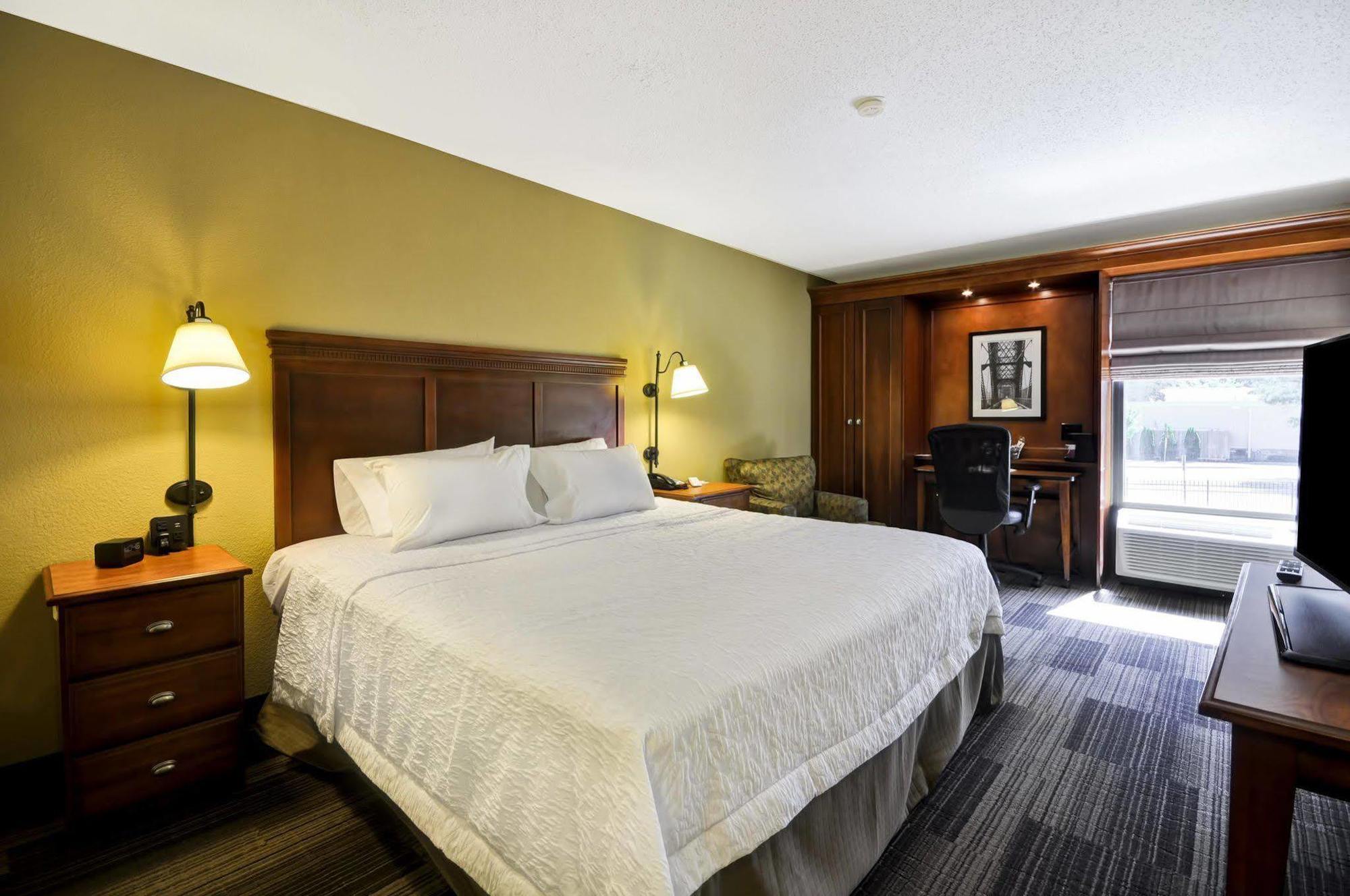 Hampton Inn Memphis Poplar Kültér fotó